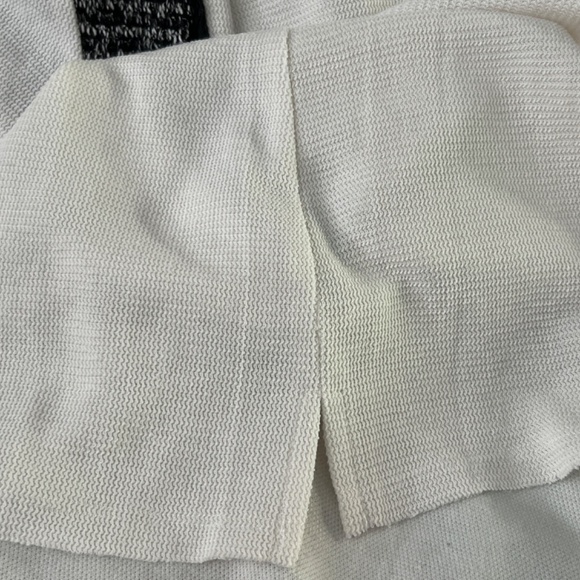 'Hem & Thread' Distressed Cotton White & Black Top - Picture 10 of 10